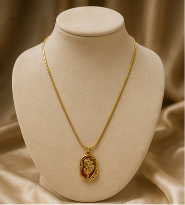 Gold Oval Floral Pendant Necklace