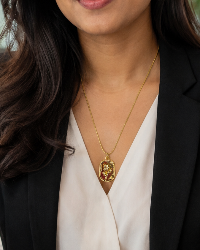 Gold Oval Floral Pendant Necklace