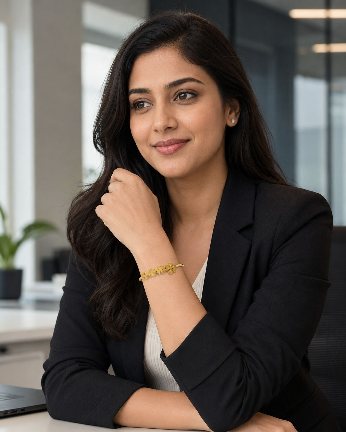 Four-Leaf Clover Row Gold-Plated Kada