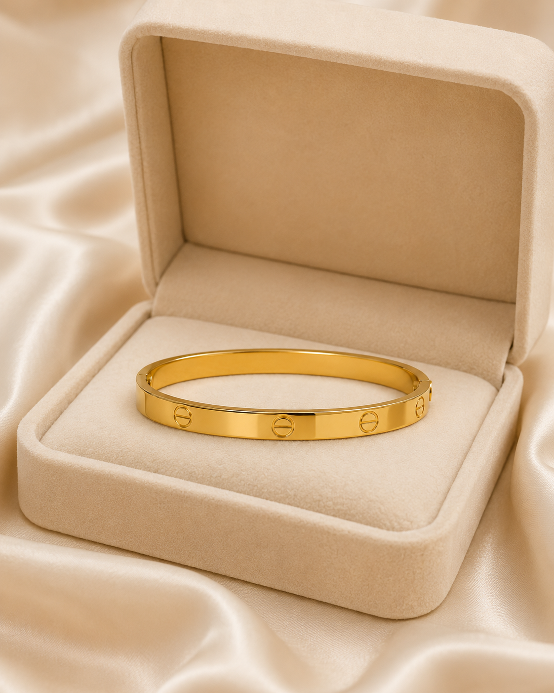 Screw Motif Polished Gold-Plated Kada