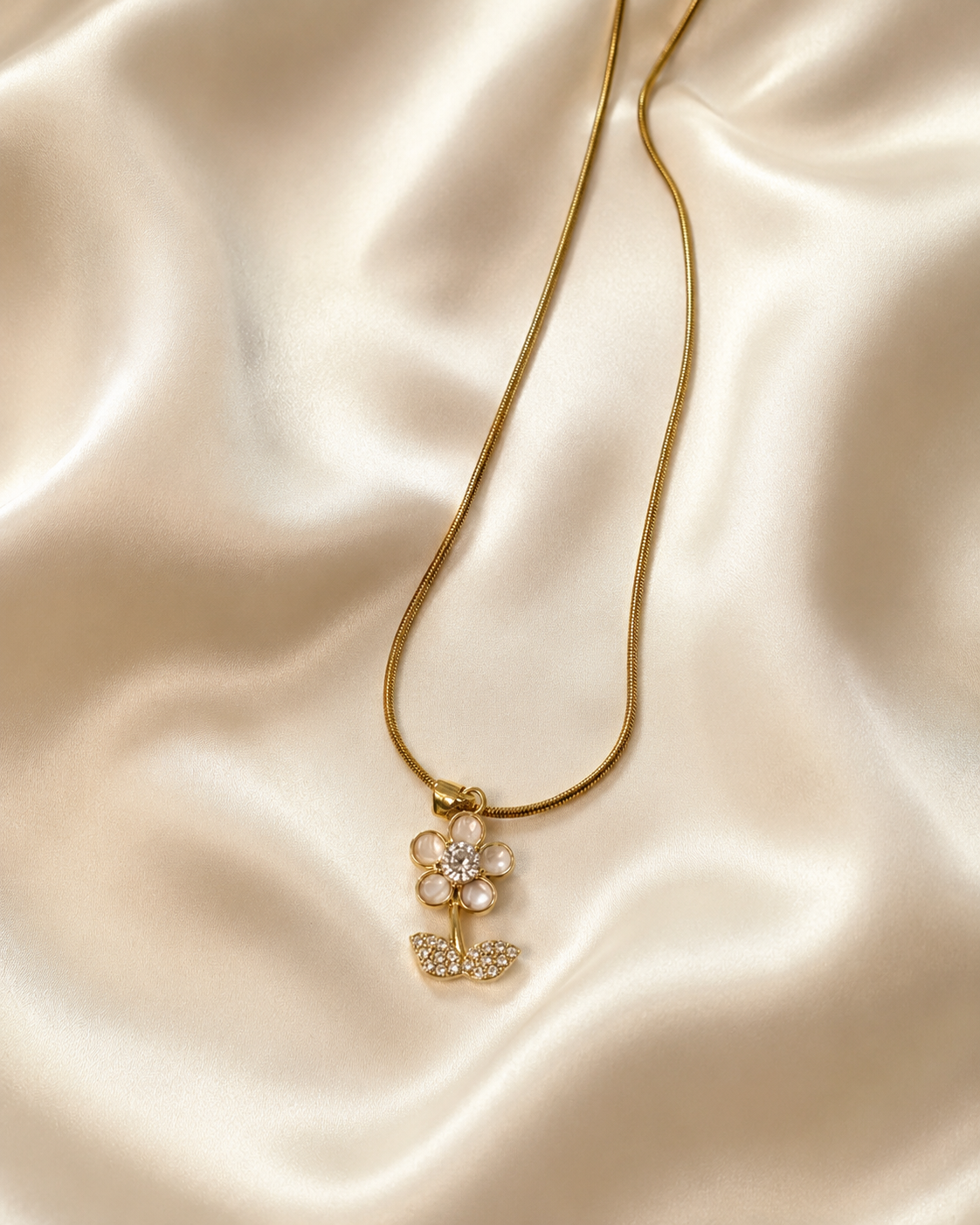 Gold-Plated Pearl Flower Pendant Necklace with Crystal Leaves
