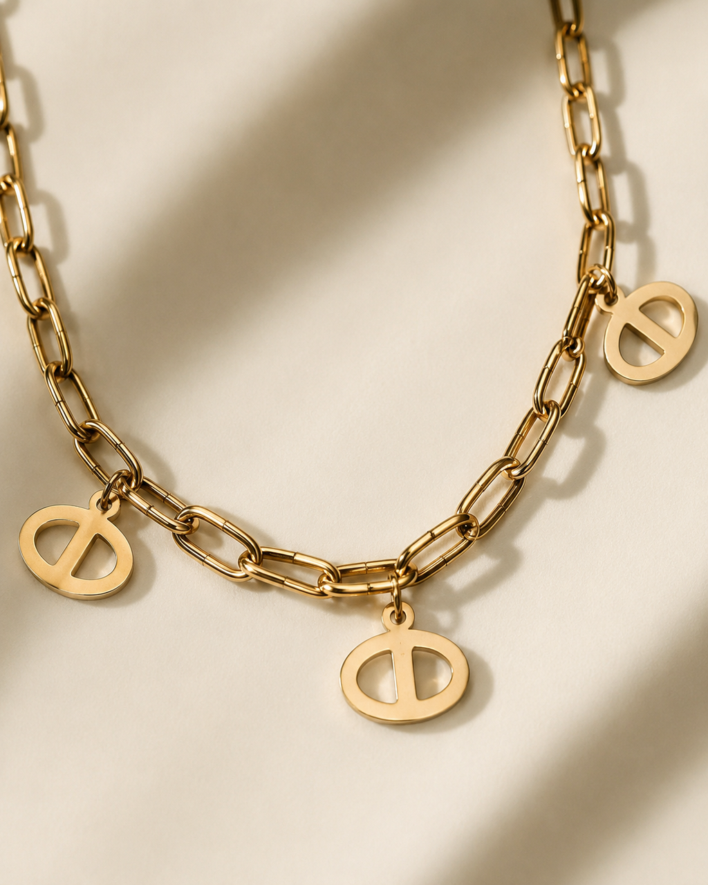 Gold-Plated Geometric Oval Charm Link Chain Necklace