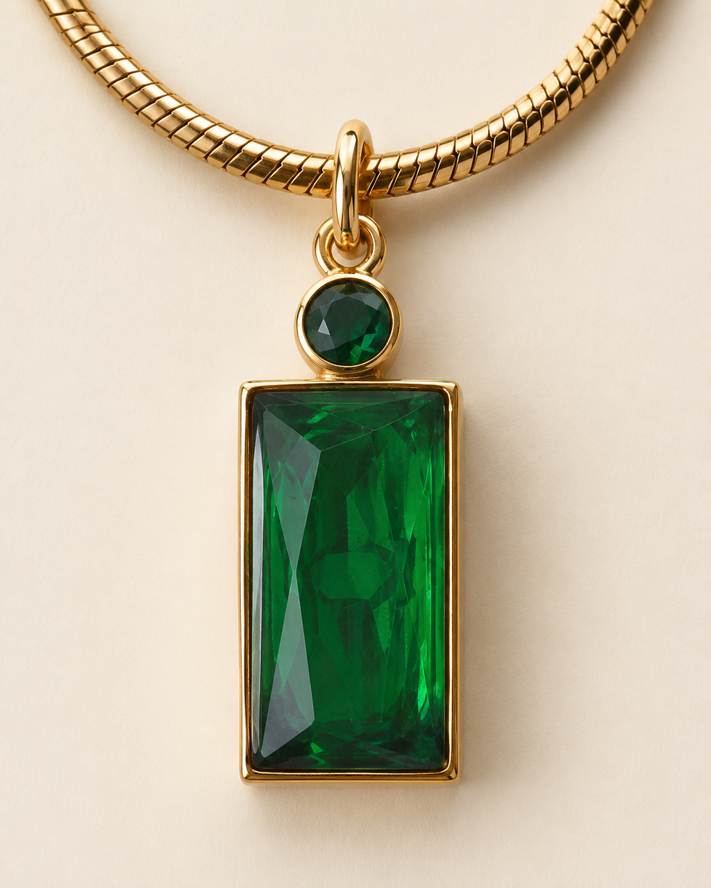 Emerald Shine Rectangle Pendant Necklace
