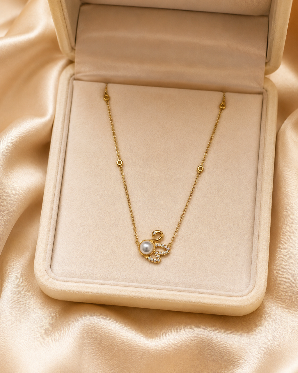 Gold Swan Pearl Pendant Necklace